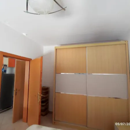 Апартаменты Mali Robit Durres On 4th Floor Голем